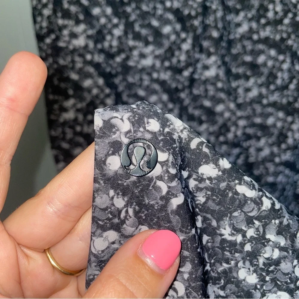 lululemon athletica inseam skin